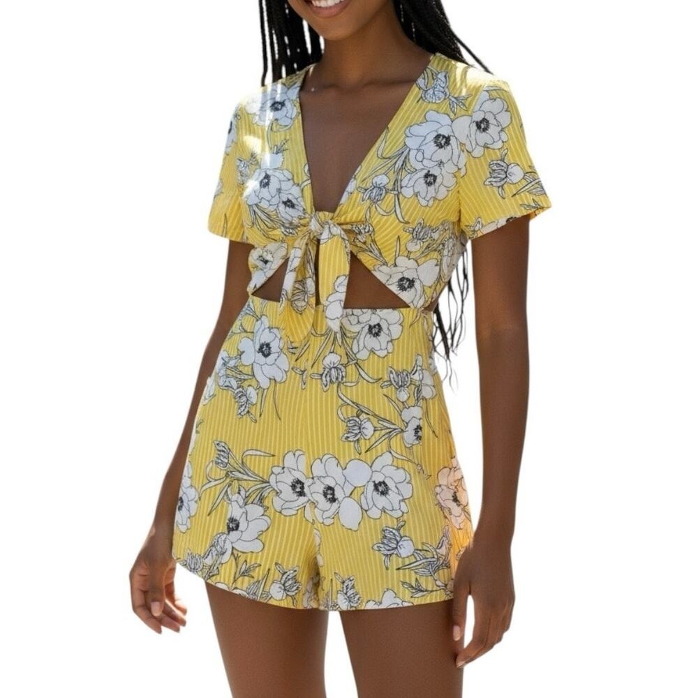 Lush Romper Womens L Yellow White Floral Stripe 100% Cotton Cutout Beachy Boho - Picture 2 of 7